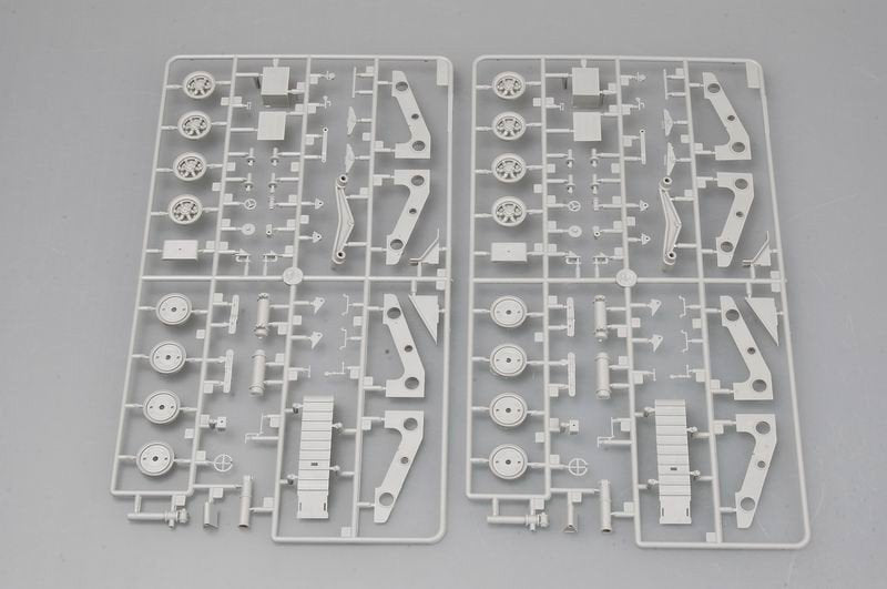 Trumpeter 00211 MAZ-537G intermediate type with MAZ/ChMZAP 5247G semi-trailer 1/35 – immagine 18