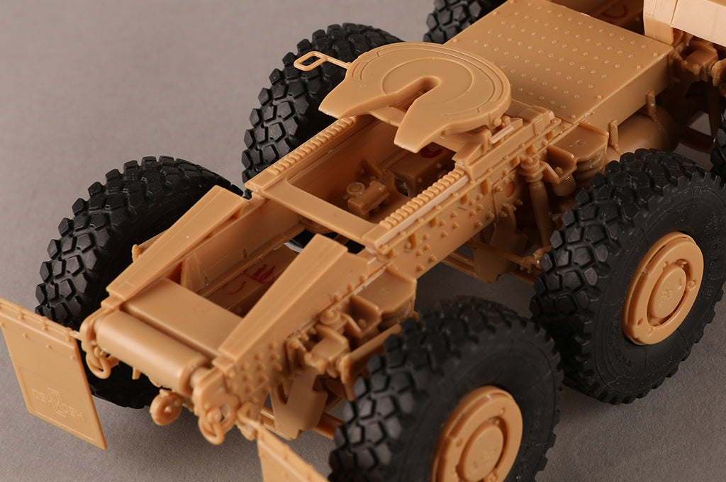 I Love Kit 63549 LVSR MKR16 Tractor 1/35 – zdjęcie 13
