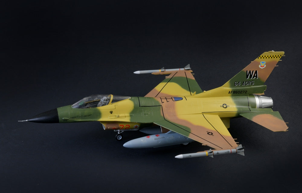 Italeri 35105 F-16C Fighting Falcon - WAR THUNDER 1/48 – Bild 15