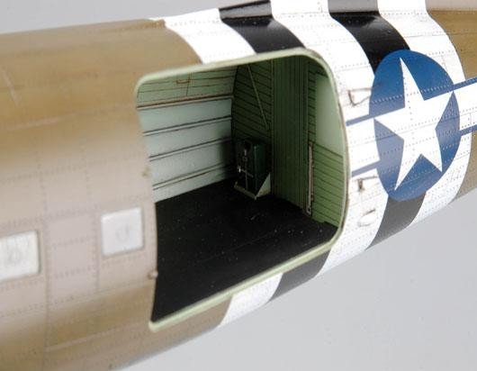 Trumpeter 02828 C-47A Skytrain 1/48 – image 7