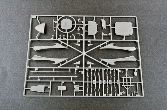 Trumpeter 02873 ERA-3B Skywarrior Strategic Bomber – immagine 12