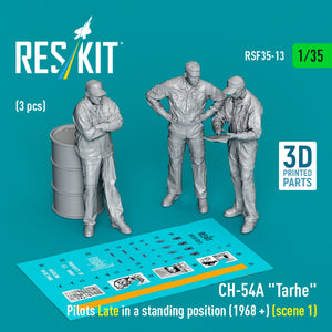 RESKIT RSF35-0013 CH-54A &amp;quot;Tarhe&amp;quot; pilots Late in a standing position (1968 +) (scene 1) (3 pcs) (3D Printed) 1/35 – Bild 2