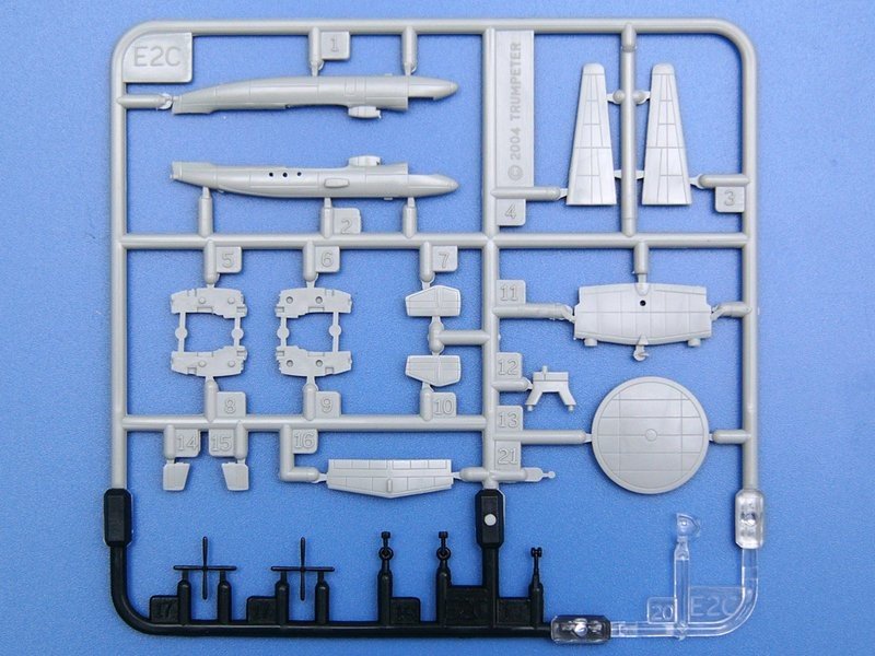 Trumpeter 05605 US CVN-68 Nimitz porte-avions 1975 (1/350) – image 16