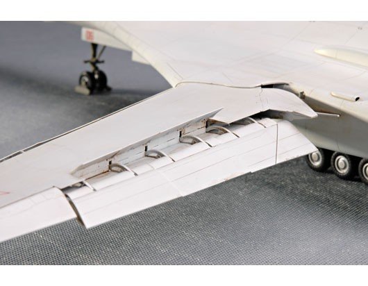 Trumpeter 01620 Tu-160 BLACKJACK 1/72 – image 10