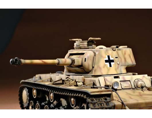 Trumpeter 00366 German Pz.Kpfm KV-1 756(r) Tank 1/35 – zdjęcie 2