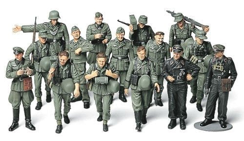 Tamiya 32530 German Infantry on Maneuvers 1/48 – image 2
