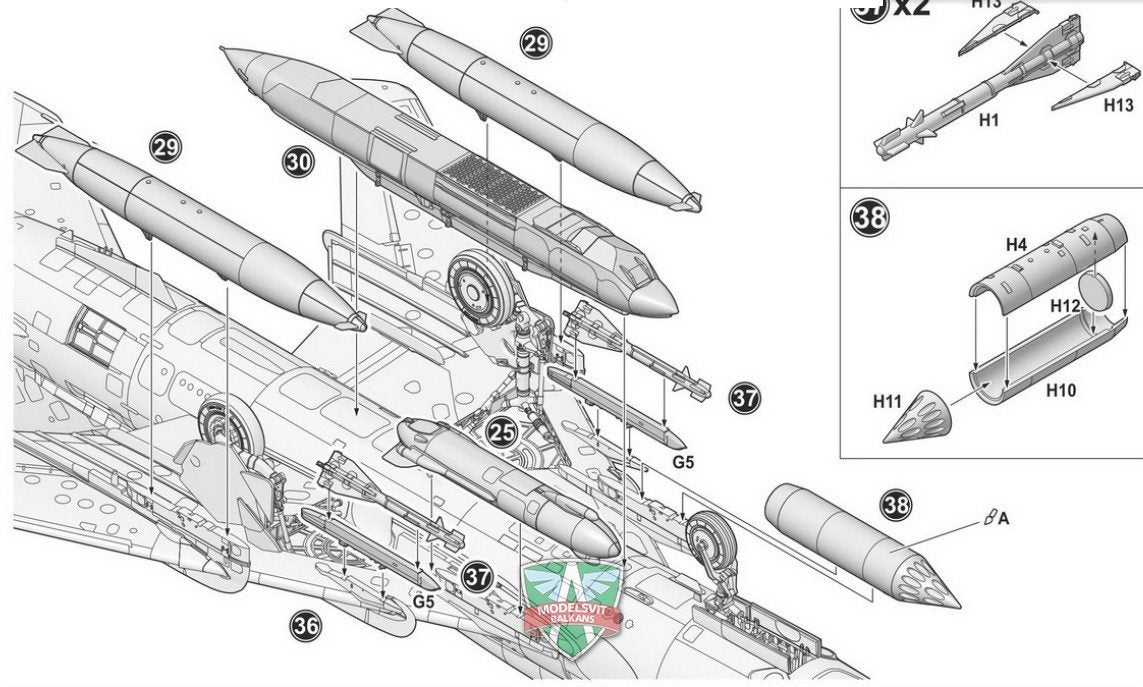 Modelsvit 72048 Su-17M3R Reconnaissance fighter-bomber 1/72 – immagine 4