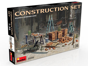 MiniArt 35594 Kit de construction : échelles, table, seaux, briques, chariot, enclume, poutres, cric et outils 1/35 – image 2