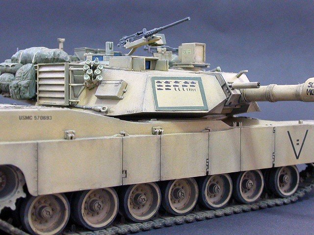 Tamiya 35269 M1A2 Abrams Opération Liberté irakienne (1/35) – image 4