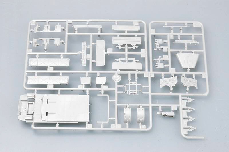 Trumpeter 07275 German Sd.Kfz.9 (18t) Half-Track Sd.Ah.116 Trailer 1/72 – immagine 7