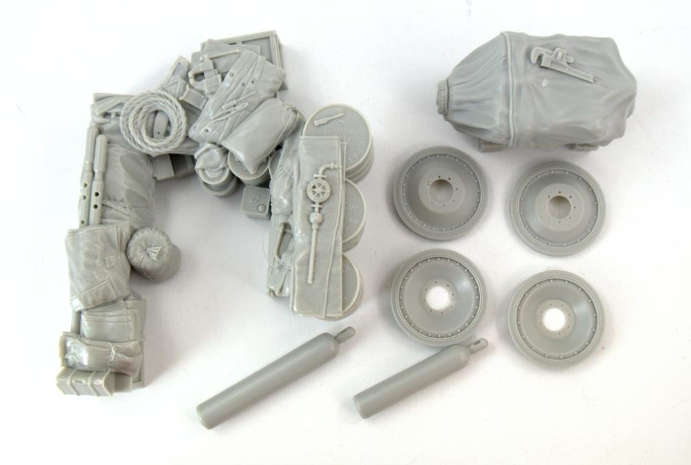 Panzer Art RE35-482 Stowage set for Sd.Kfz 9 FAMO 1/35 – immagine 4