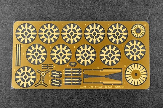 Trumpeter 02246 F-100F Super Sabre 1/32 – immagine 3