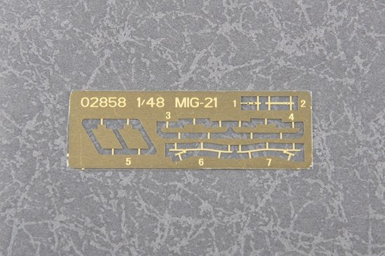 Trumpeter 02861 J-7G Fighter 1/48 – imagen 10
