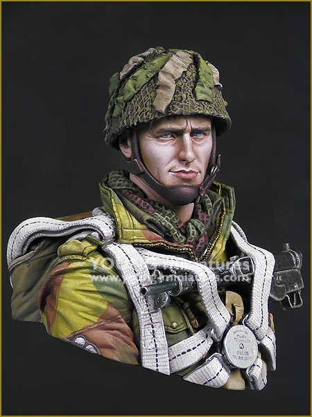 Young Miniatures YM1864 British Paratrooper Operation Market Garden 1944 1/10 – imagen 2