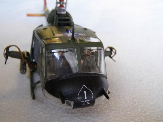 Revell 04476 Bell UH-1 Huey Hog 1/48 – Bild 2