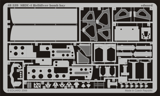 Eduard BIG4870 SB2C-4 1/48 MONOGRAM, REVELL – immagine 7