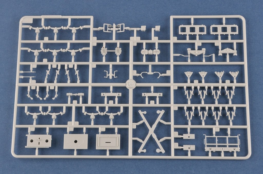 Hobby Boss 82961 German KARL-Geraet 040/041 on Railway Transport Carrier 1/72 – Bild 13