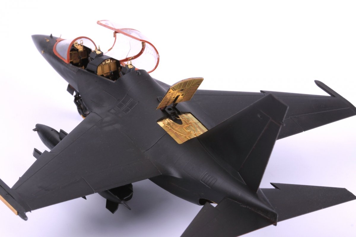 Eduard 73618 Yak-130 ZVEZDA 1/72 – Bild 4