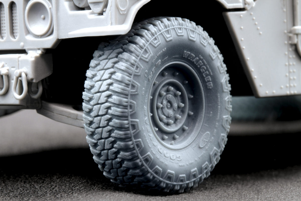 ScaleX WM 35002 HMMWV MT/R 12-bolt Ordinary wheel set (for Academy, ICM) 1/35