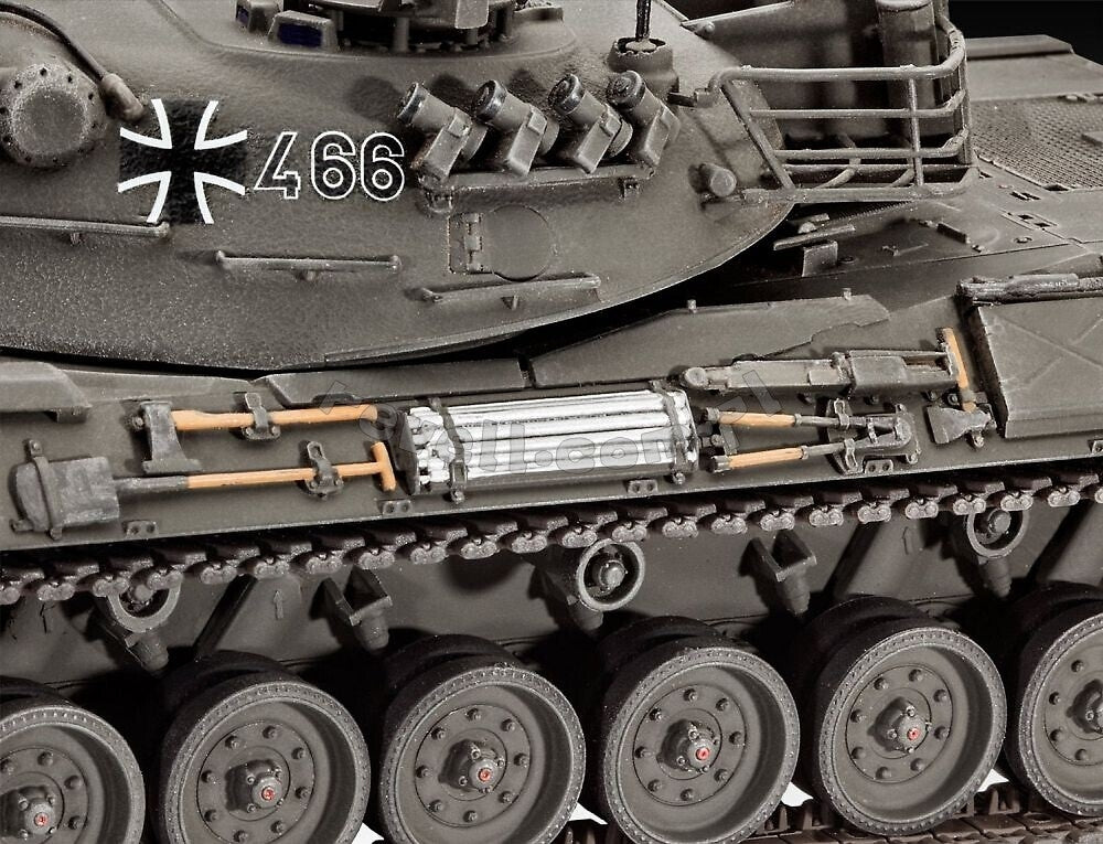 Revell 63240 Leopard 1 - model set 1/35 – immagine 6