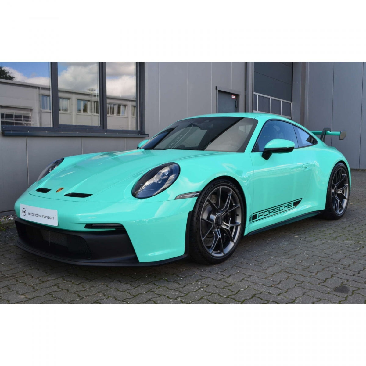 Mr. Paint MRP-C036 Porsche Mint Green 30ml – image 2