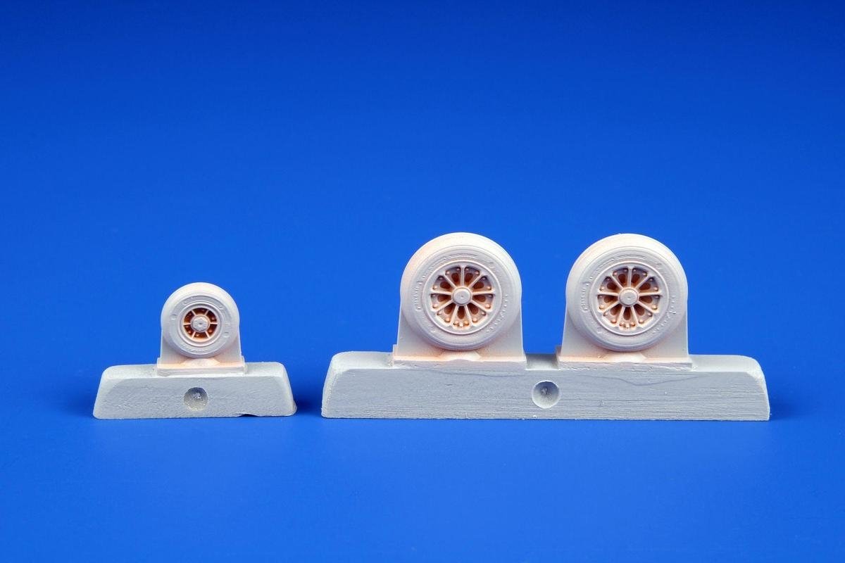 CMK Q48381 F-104C/G/J Wheels Early type 1/48 – immagine 2