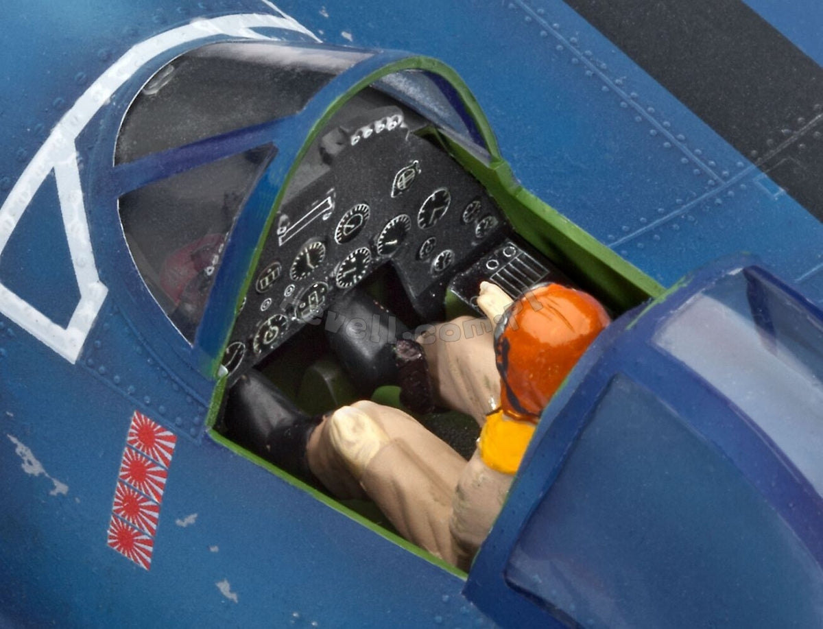 Revell 64781 Vought F4U-1A Corsair - model set 1/32 – zdjęcie 6