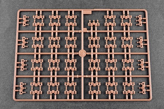 Trumpeter 09590 Soviet T-100 Heavy Tank 1/35 – immagine 9