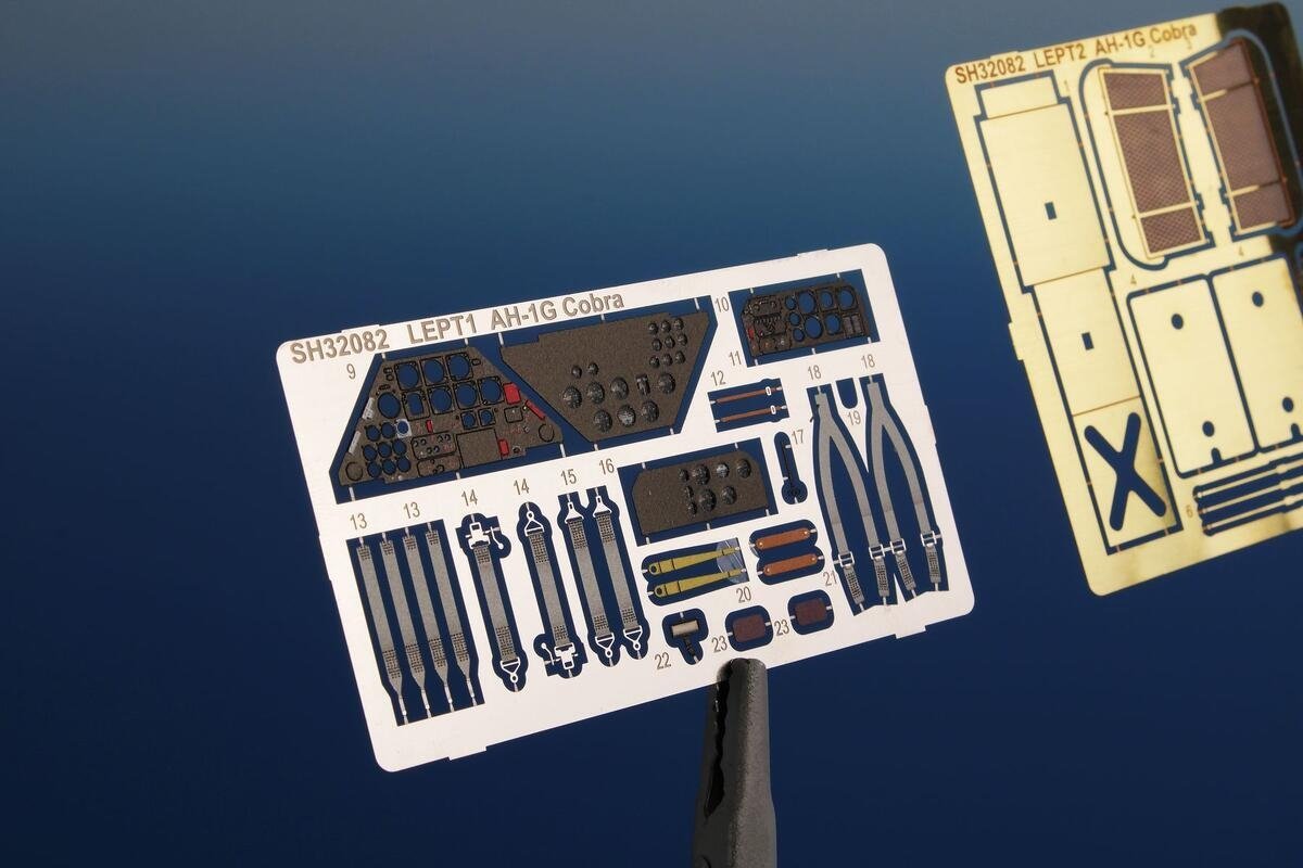 Special Hobby 32086 Cobra ‘Marines/US Navy’ Hi-Tech Kit 1/32 – immagine 2