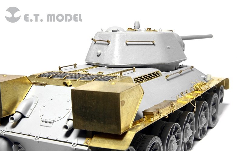 E.T. Model EA35-017 WWII Soviet T-34/76 Boxy External Fuel Tanks 1/35 – immagine 2