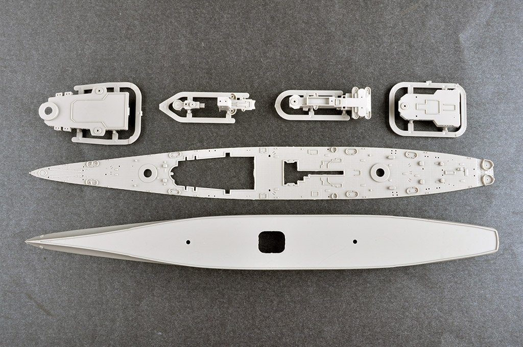 Trumpeter 06740 USS Hawaii CB-3 1/700 – image 9
