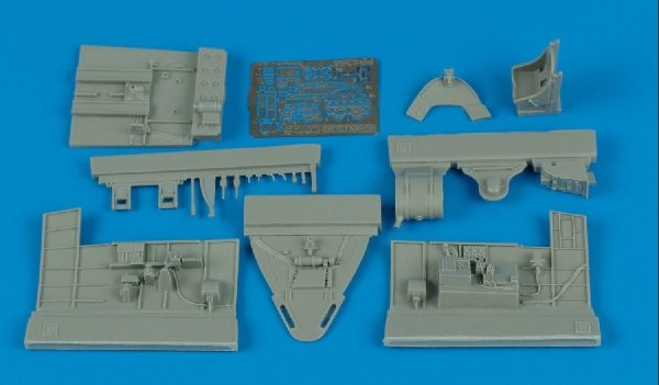 Aires 4356 F6F-3 Hellcat cockpit set 1/48 Eduard