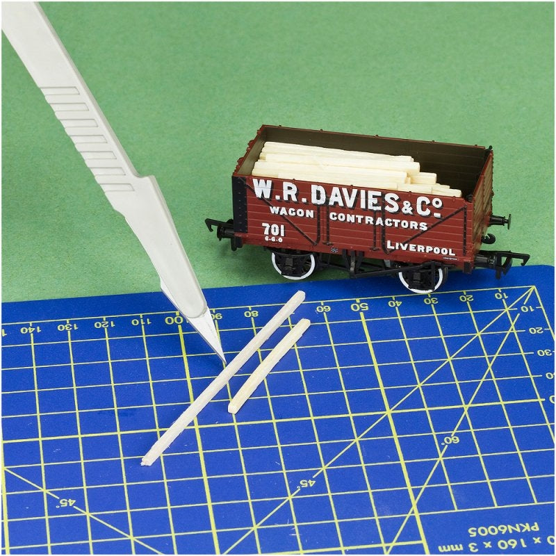 Modelcraft PKN1007-3 Disposable Scalpel Set x 3 – image 2