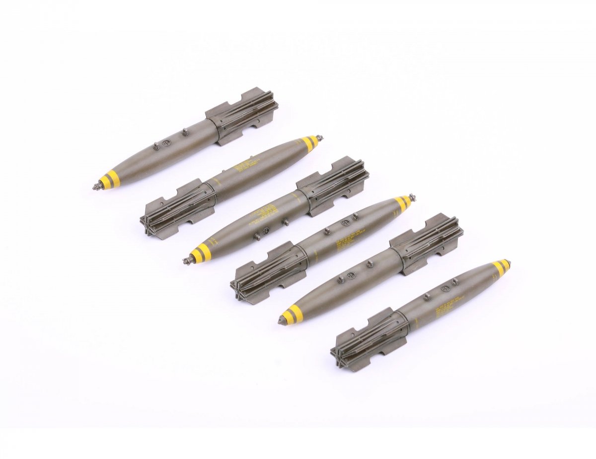Eduard 632098 Mk.82 bomb w/ Mk.15 Snakeye Fins 1/32 – immagine 2