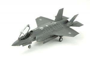 Meng LS-008 F-35A Lightning II Lockheed Martin Fighter JASDF 1/48  – image 6