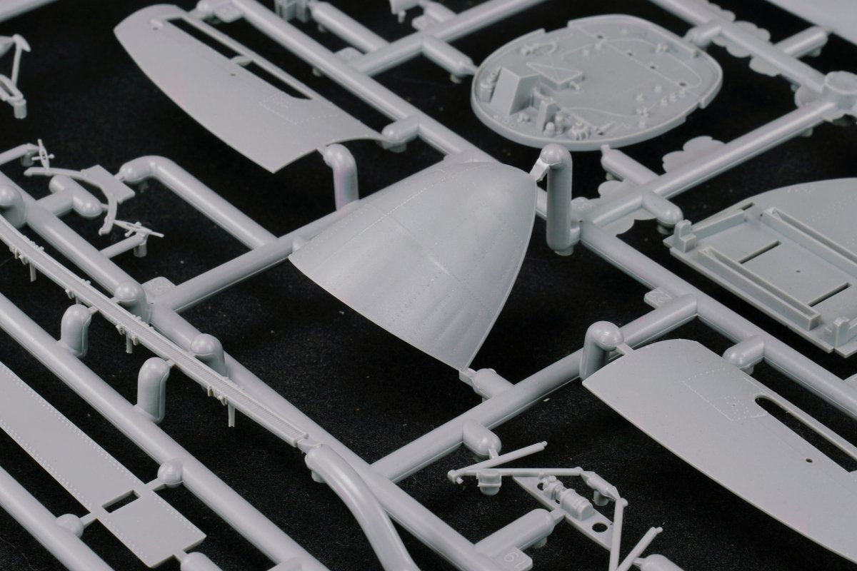 Maquette Border BF-010 Avro Lancaster B Mk.I/III avec intérieur complet 1/32 – image 17