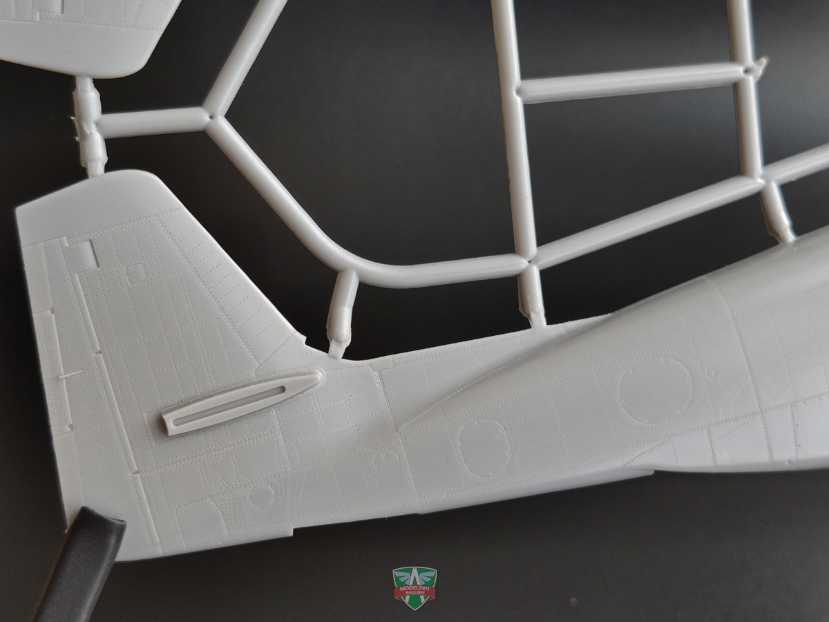 Modelsvit 4818 F-82F/G Twin Mustang 1/48 – imagen 9
