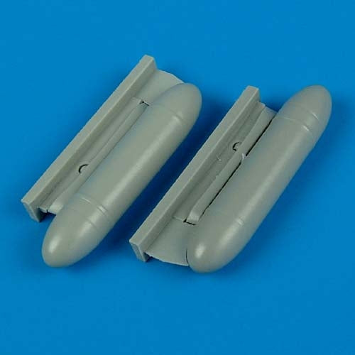 Quickboost QB72210 Hawker Hurricane external fuel tank 1/72