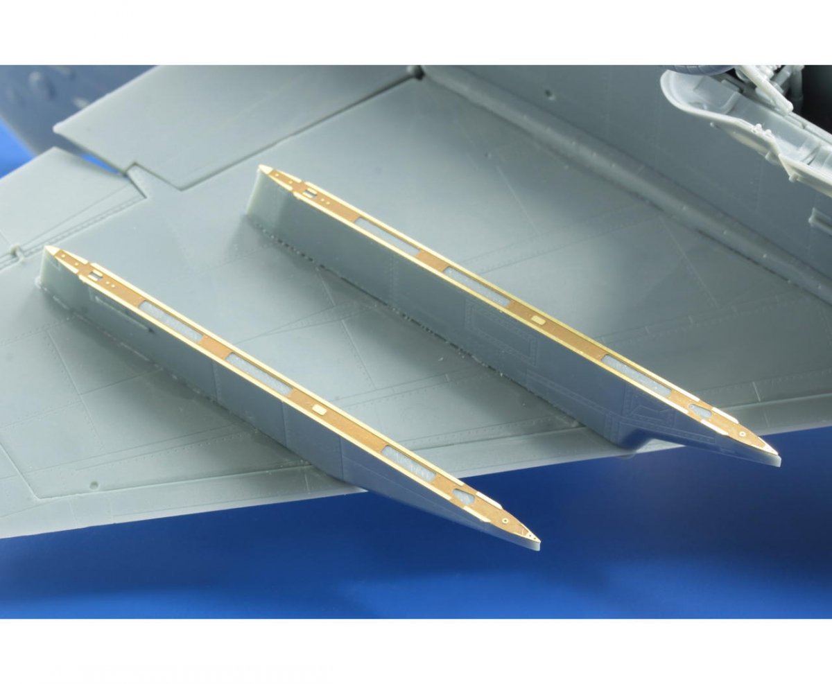 Eduard 48797 MiG-25PD/ PDS Foxbat exterior KITTY HAWK 1/48 – Bild 13