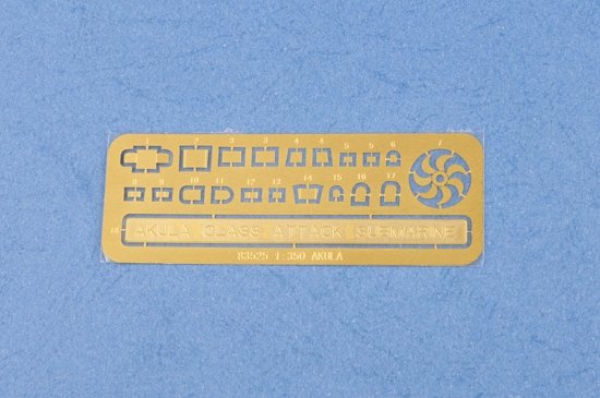 Hobby Boss 83525 Russian Navy SSN Akula Class Attack Submarine 1/350 – immagine 6