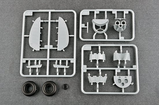 Trumpeter 02212 P-40N War Hawk 1/32 – image 8