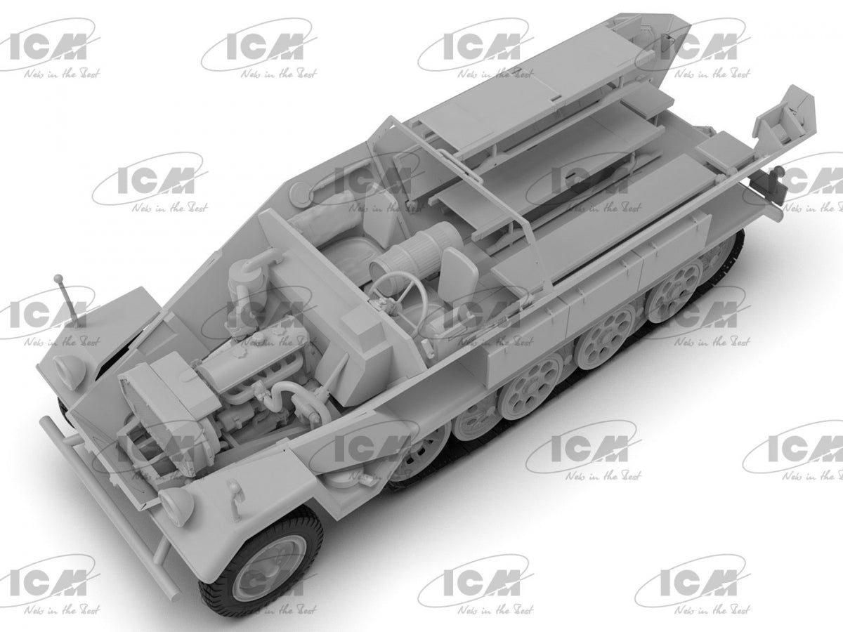 ICM 35113 Krankenpanzerwagen Sd.Kfz. 251/8 Ausf А, livery variant for the Eastern Front, 1941-42 1/35 – zdjęcie 7