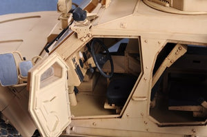 Trumpeter 00930 US M-ATV MRAP 1/16 – image 9
