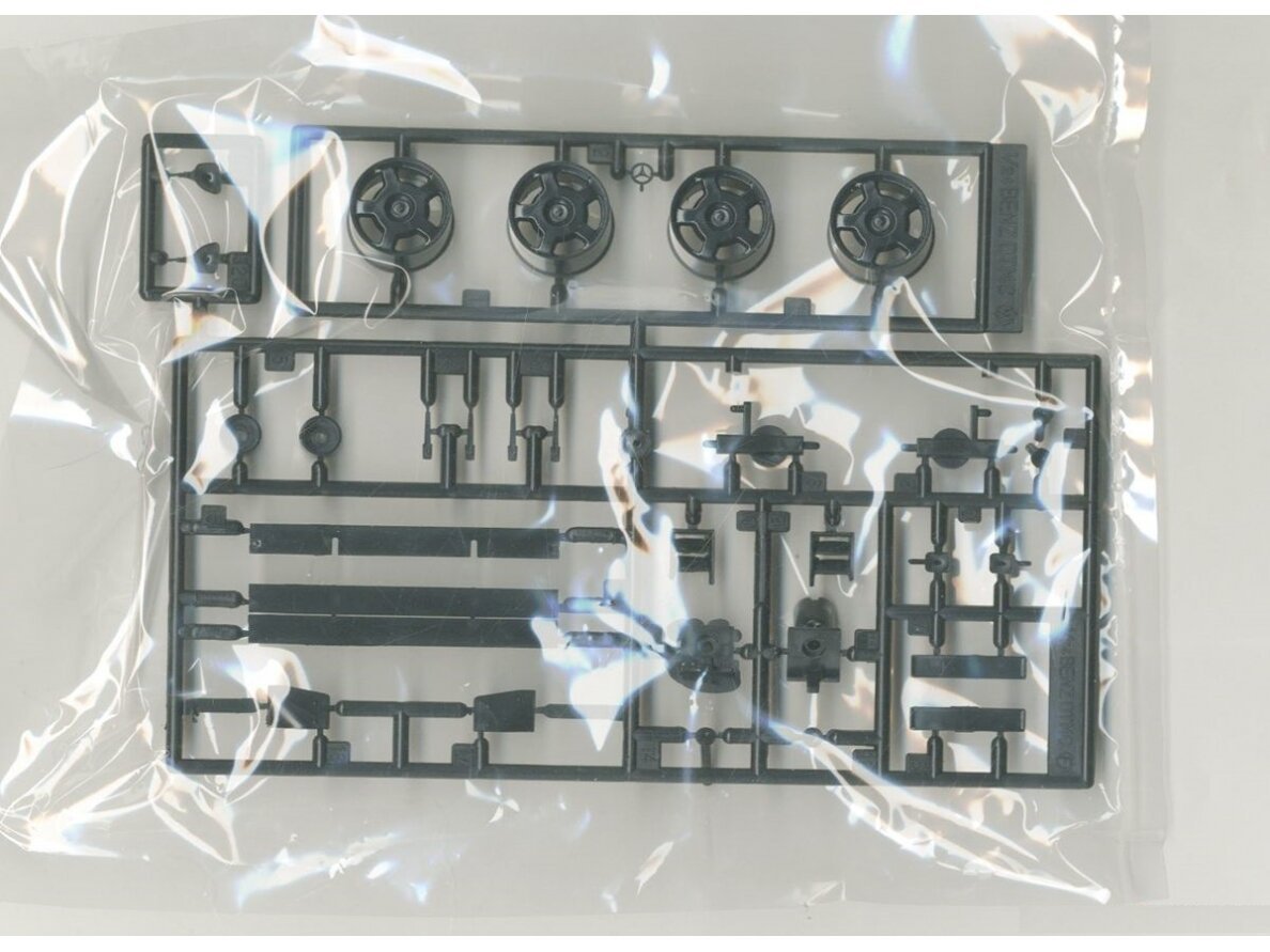 Fujimi 126821 Mercedes-Benz AMG Classe C DTM &amp;#39;94 1/24 – image 4