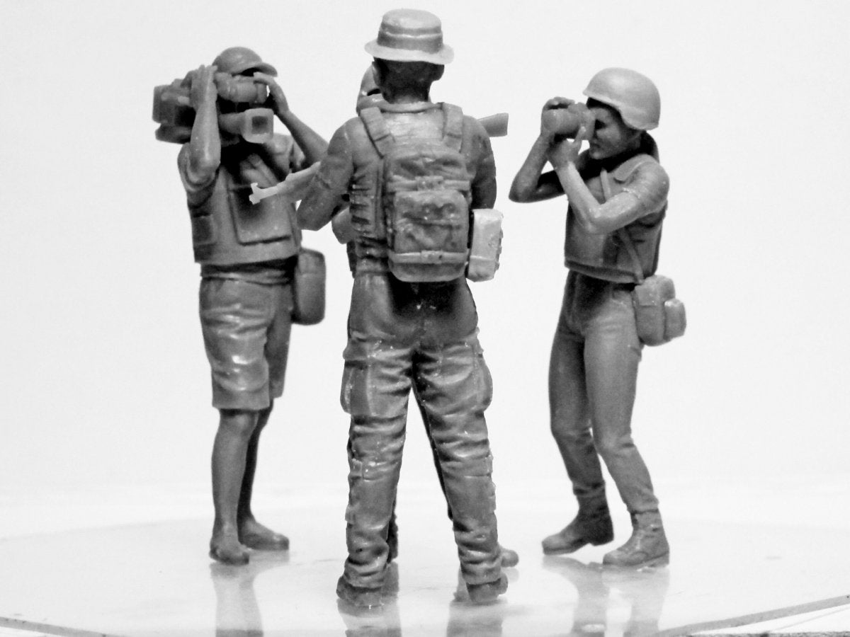 ICM 35751 Journalists in War 1/35 – Bild 11