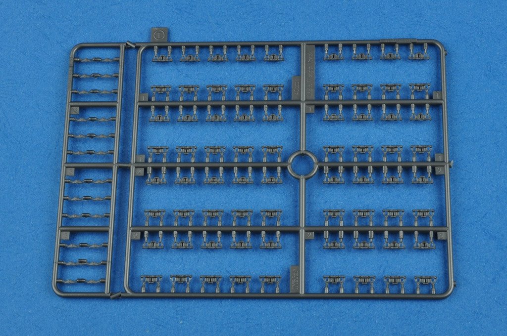 Hobby Boss 80133 German PANZER IV / 70 (A) Sd. Kfz.162/1 – immagine 4