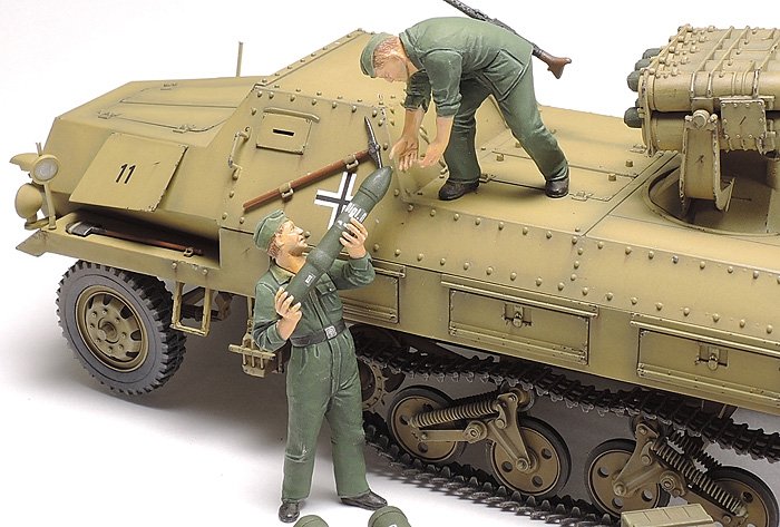 Tamiya 37017 German Self-Propelled Rocket Launcher Sd.Kfz.4/1 Panzerwerfer 42 1/35 – image 4