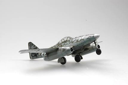 Hobby Boss 80248 Me262 A-2a Bombardier (1/72) – image 4