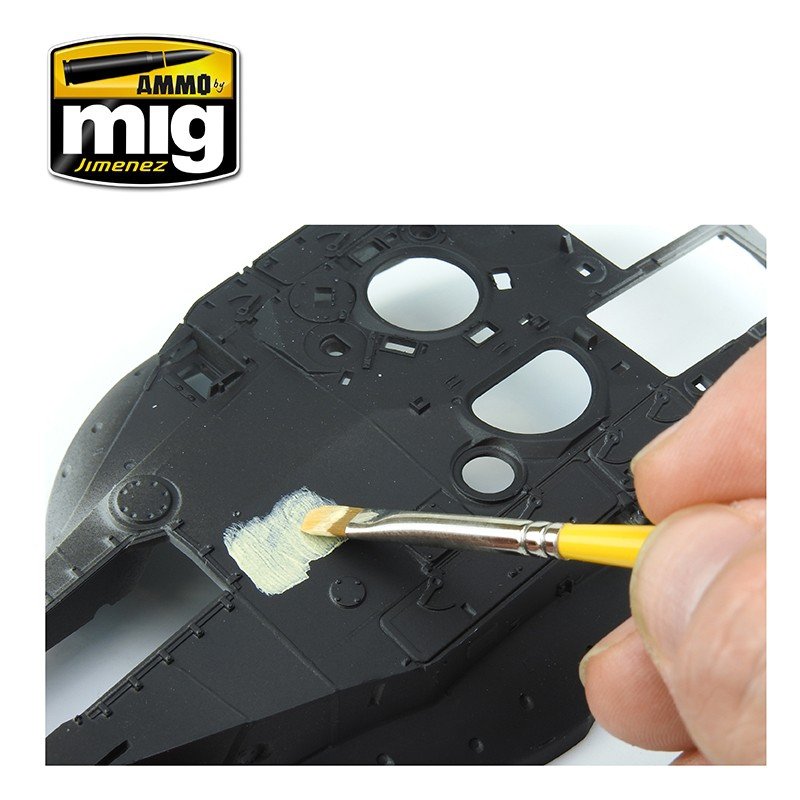 Ammo of Mig 2033 ANTI-SLIP PASTE - SAND COLOR FOR 1/35 – immagine 5