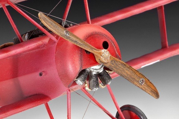 Revell 04682 Fokker Dr.I Triplane 1/48 – image 4